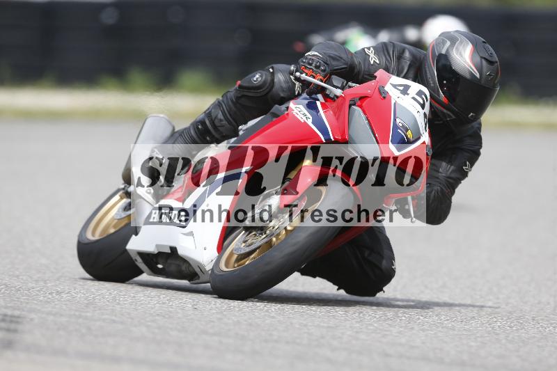 Archiv-2025/07 19.04.2025 Speer Racing ADR/Gruppe gelb/454